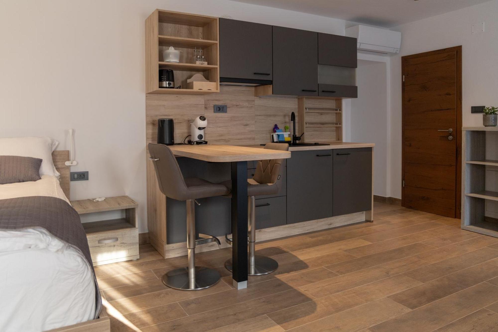 Posestvoravbar Apartment Dutovlje